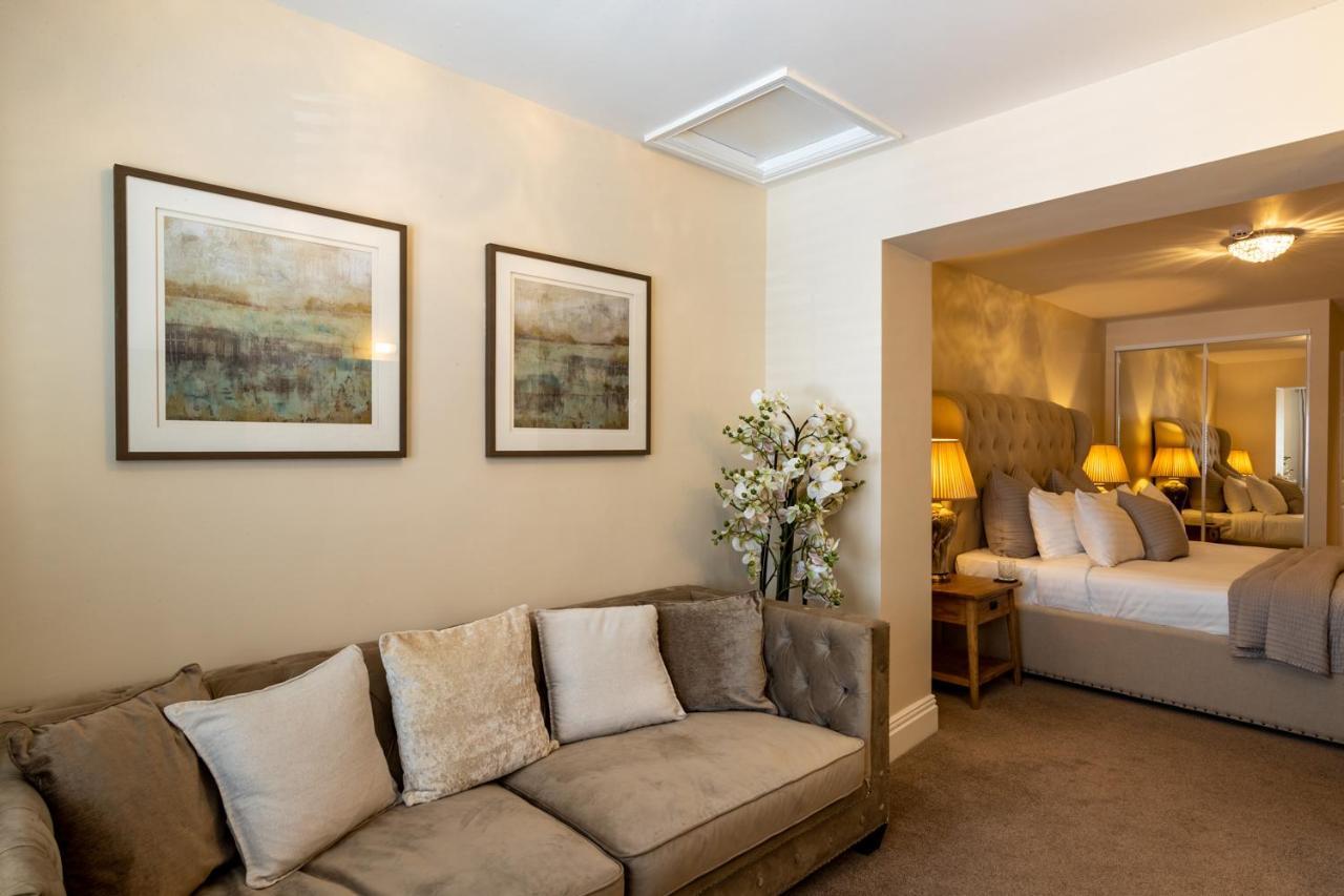 Lakes Hotel & Spa Bowness-on-Windermere Rom bilde A suite at the hotel