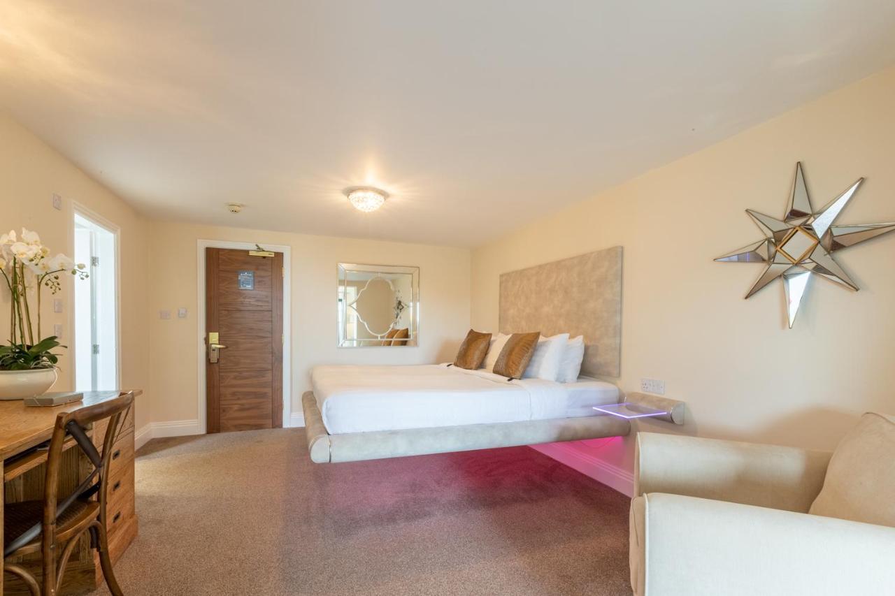 Lakes Hotel & Spa Bowness-on-Windermere Eksteriør bilde A bedroom at the hotel