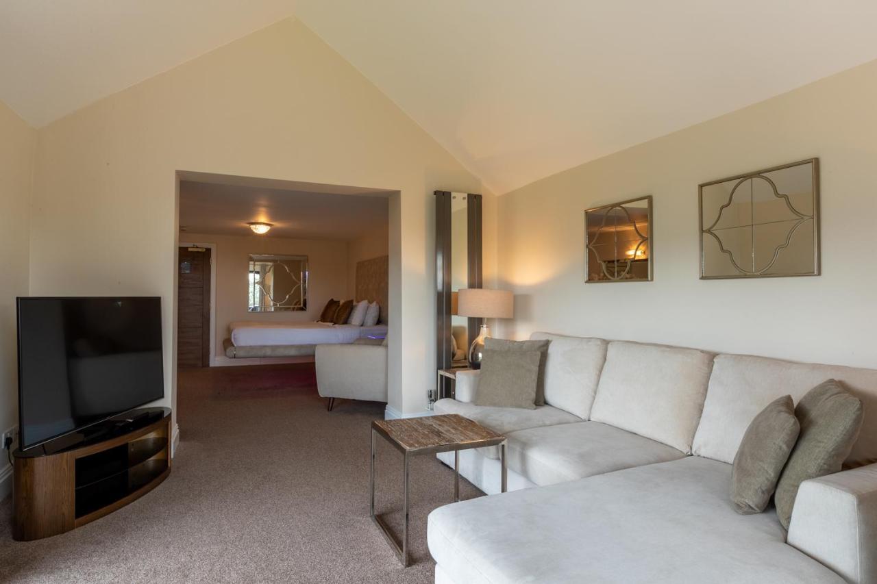Lakes Hotel & Spa Bowness-on-Windermere Eksteriør bilde A suite at the Inn at the Opera