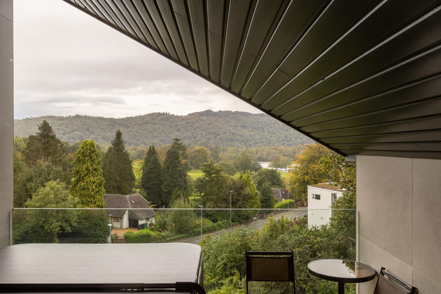 Lakes Hotel & Spa Bowness-on-Windermere Rom bilde View from the balcony of a guest room